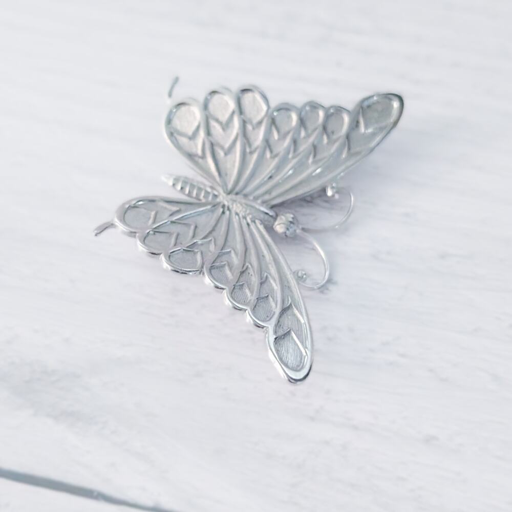Vintage Beau Sterling Brooch / Vintage Pin Silver Butterfly - Picture 2 of 5